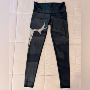Teeki Skull Leggings - Like New